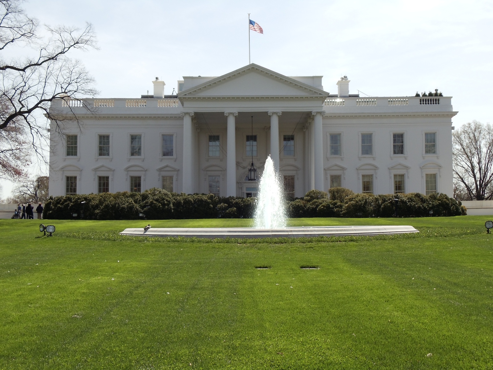 A Casa Branca, com a fonte e os jardins